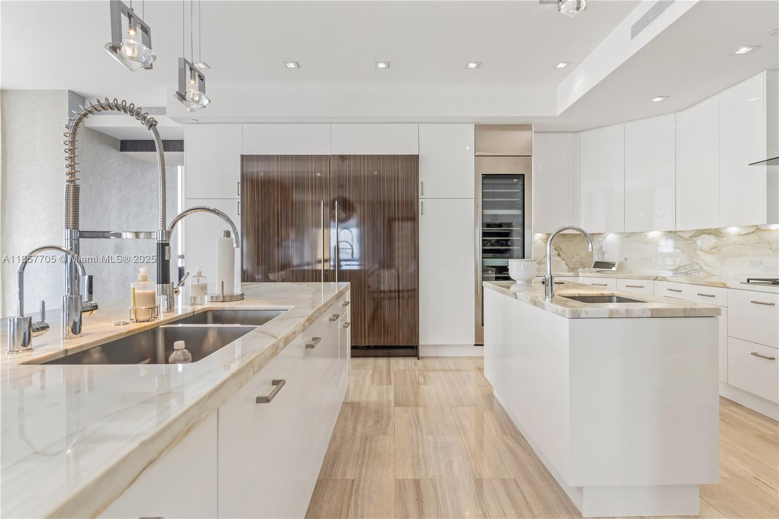 Mansions at Acqualina - Residential