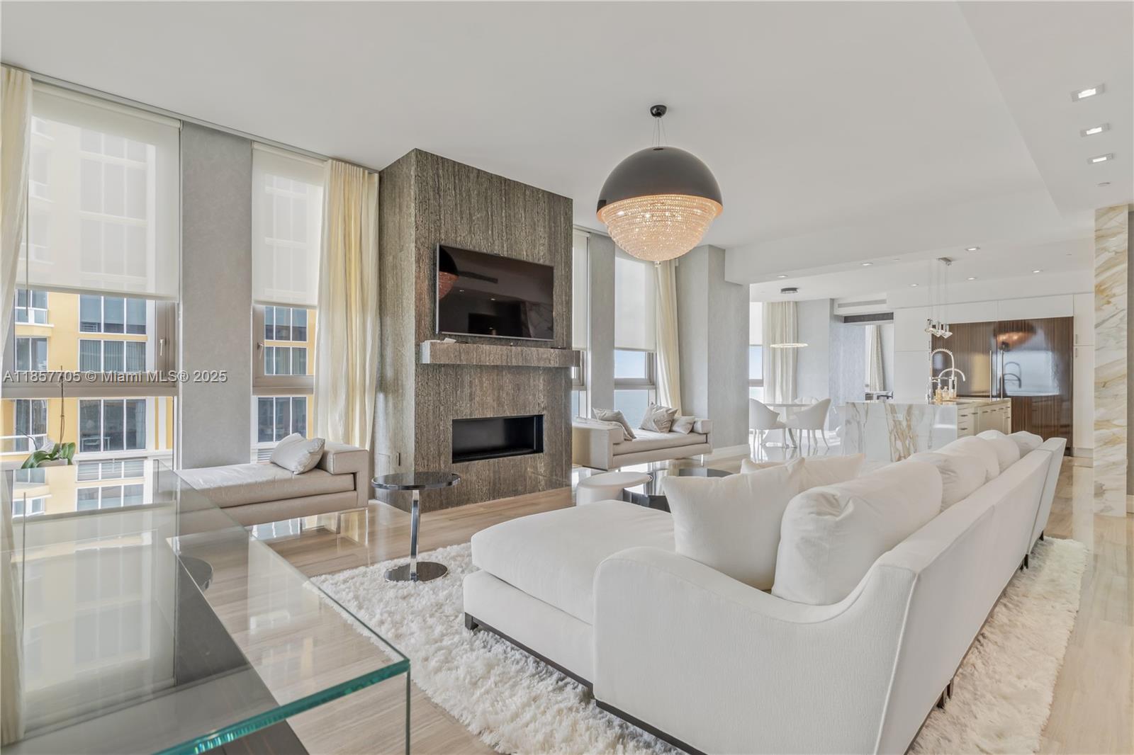 Mansions at Acqualina - Residential