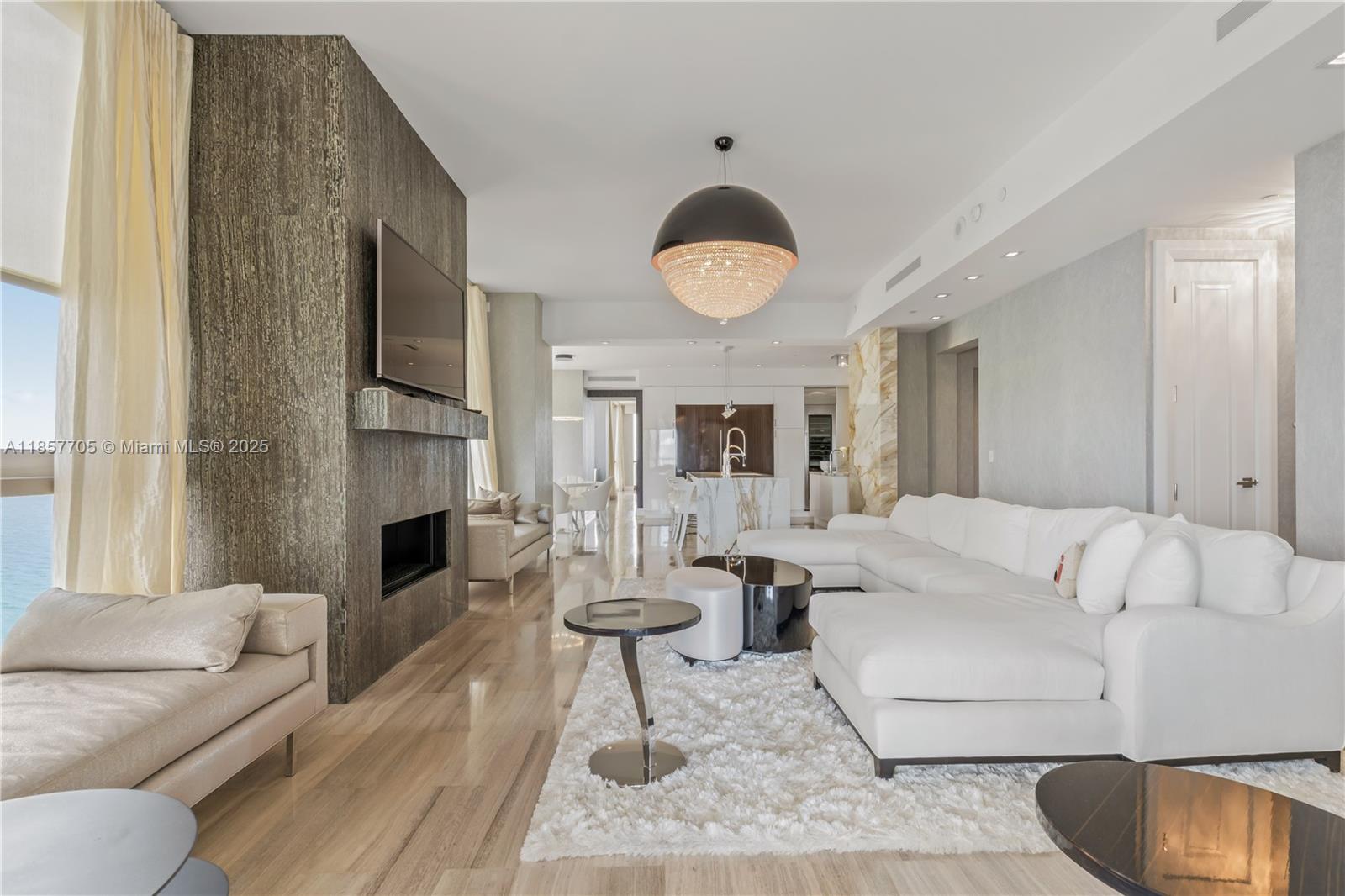 Mansions at Acqualina - Residential