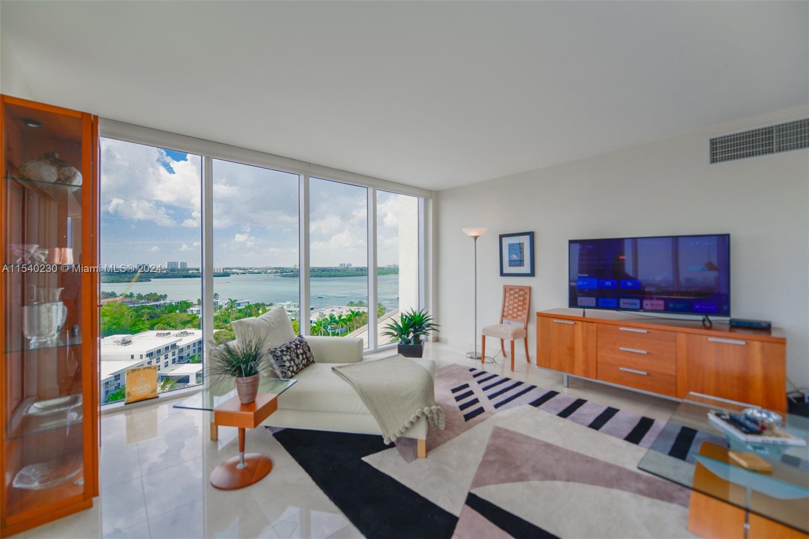 Property: 10275 Collins Ave 1222,Bal Harbour, FL