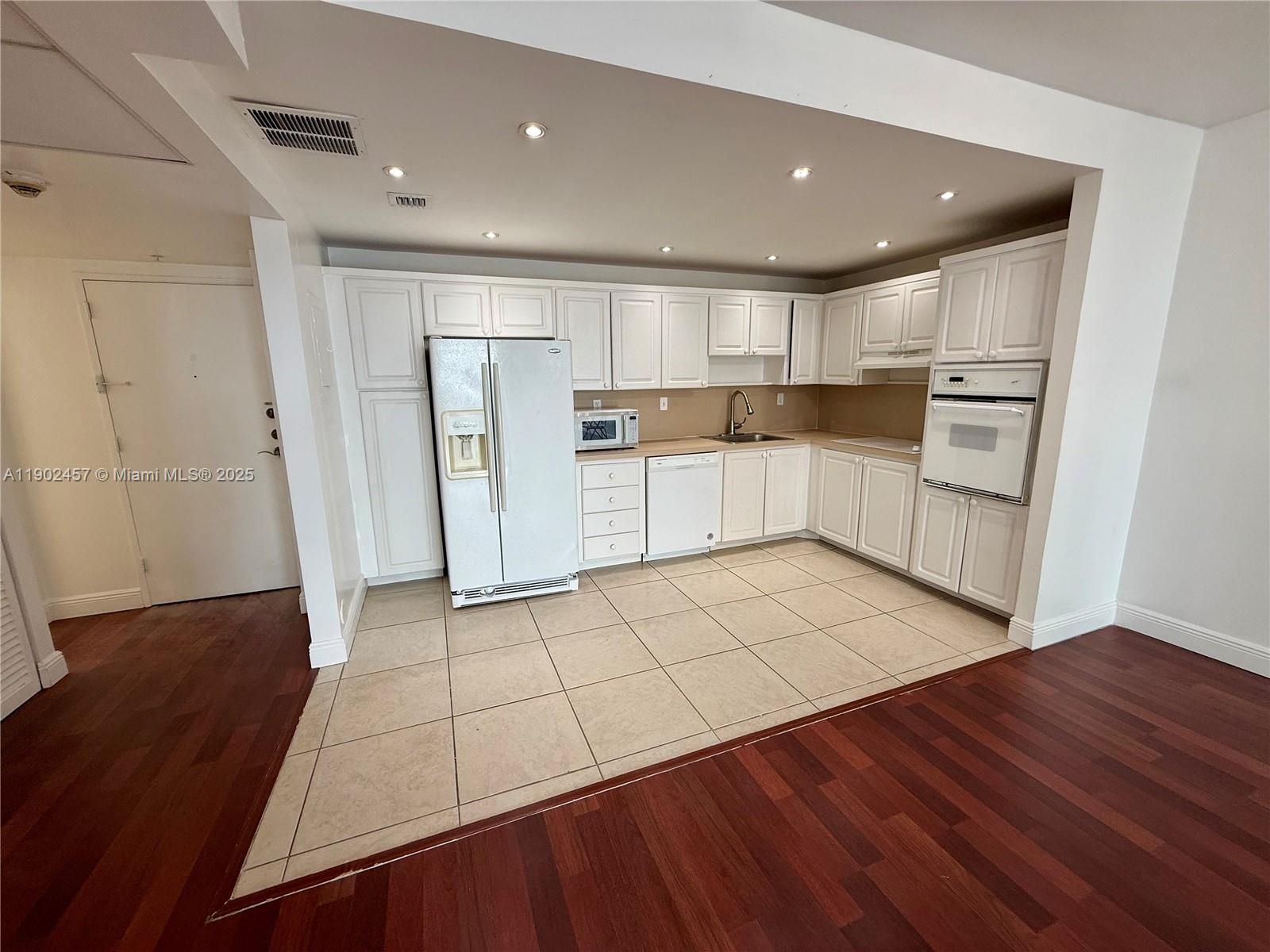 OCEANVIEW BUILDING A COND - Residential Lease