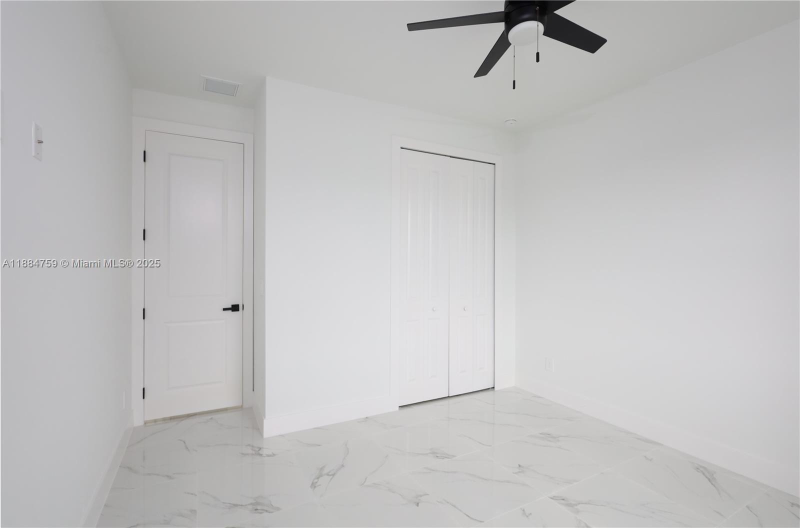 Mirror Lakes - Residential