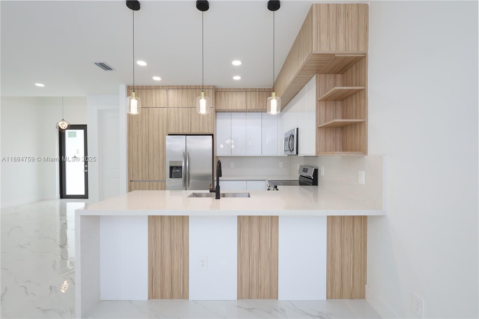 Mirror Lakes - Residential