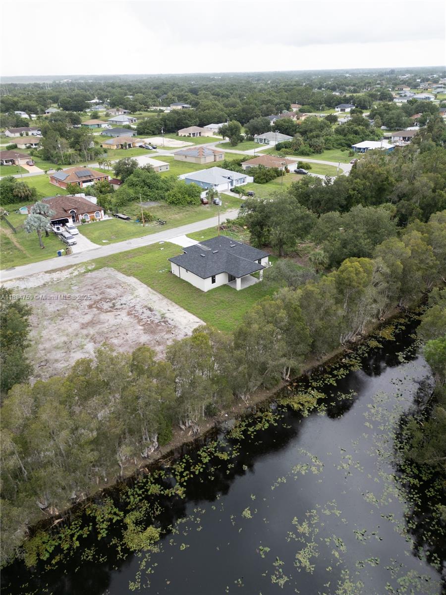 Mirror Lakes - Residential