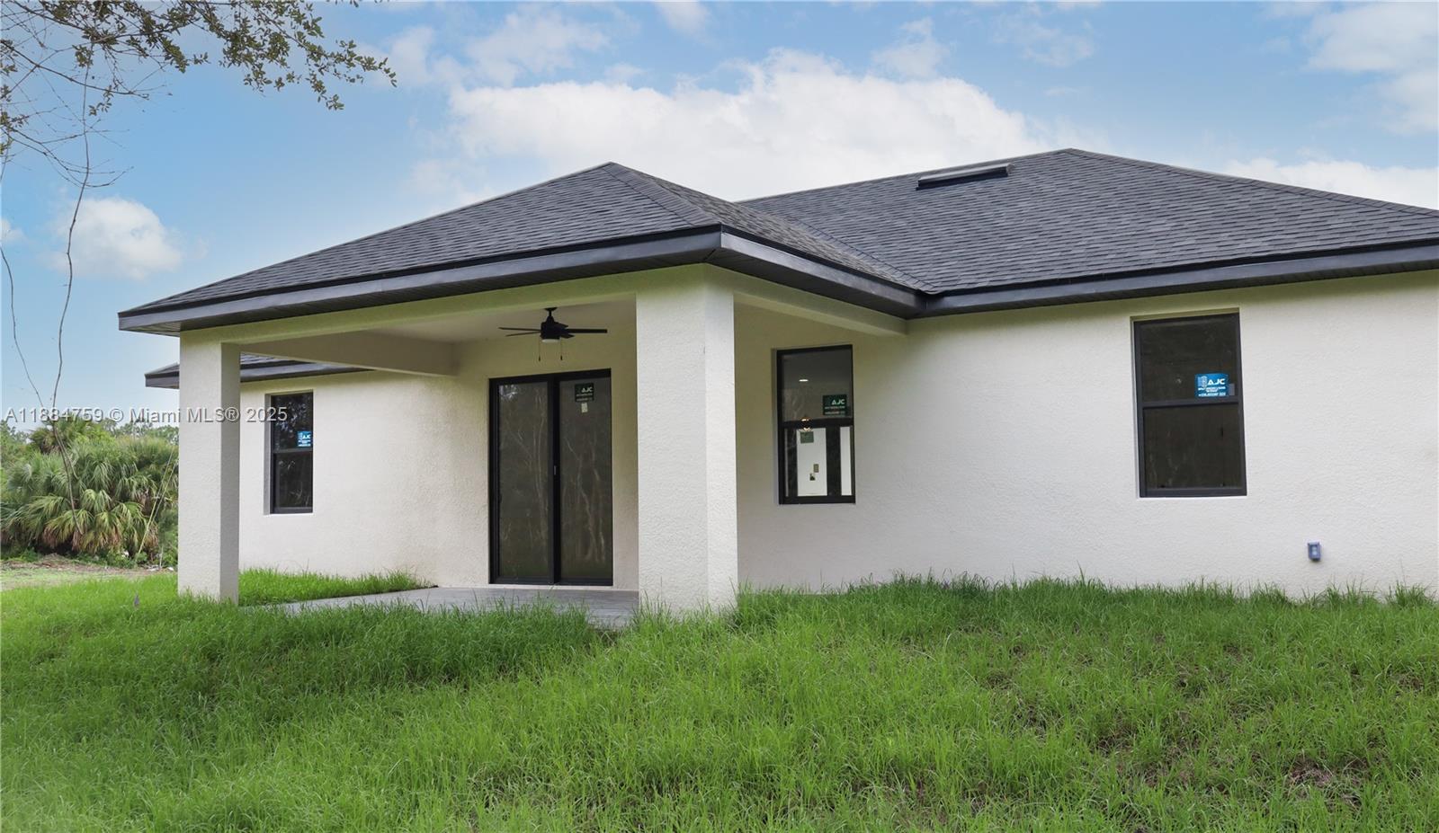 Mirror Lakes - Residential