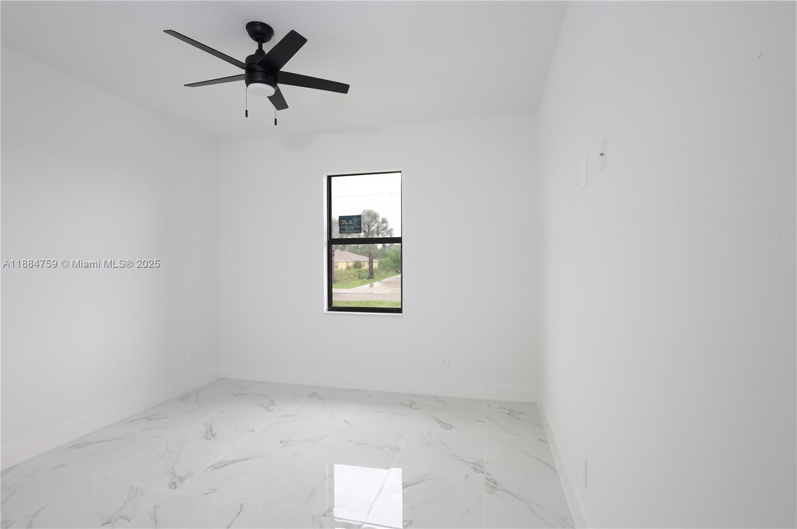 Mirror Lakes - Residential