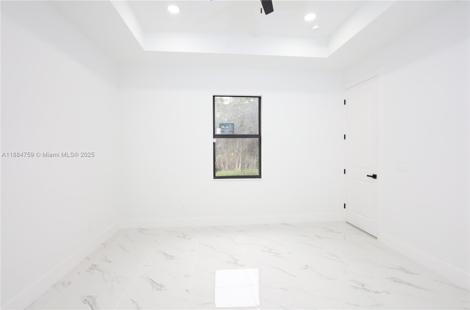 Mirror Lakes - Residential