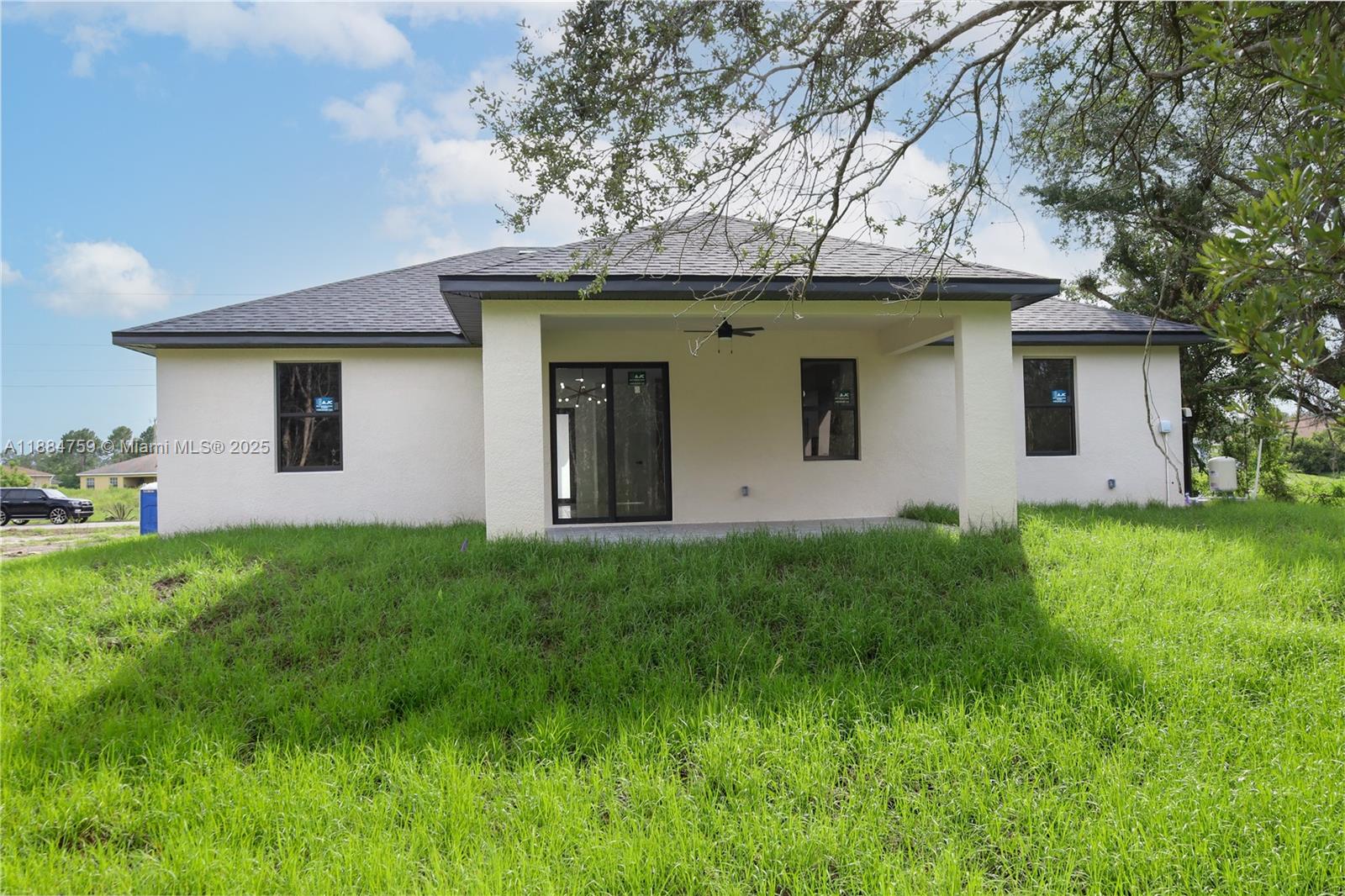 Mirror Lakes - Residential