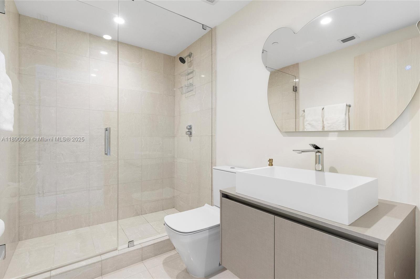 BRICKELL FLATIRON CONDO - Residential Lease