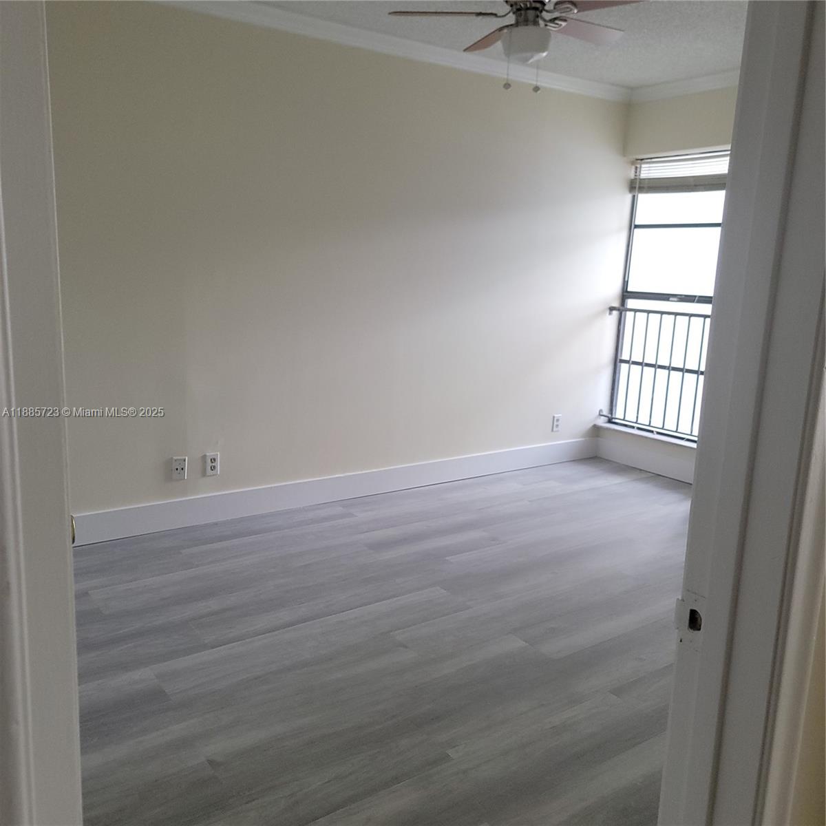 COURTS OF INVERRARY PHASE - Residential Lease