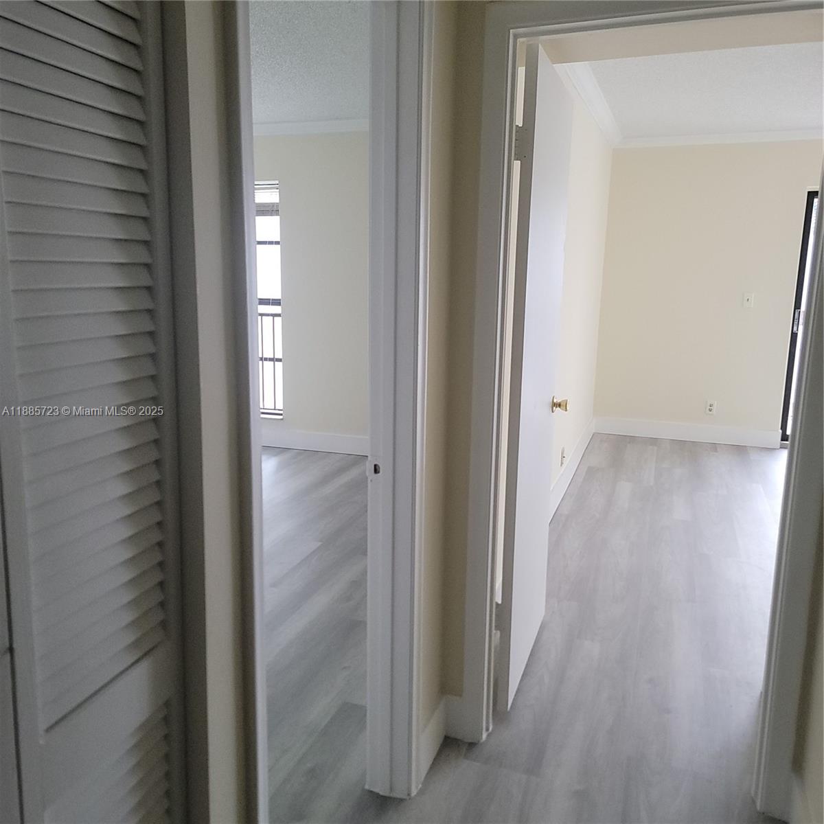 COURTS OF INVERRARY PHASE - Residential Lease