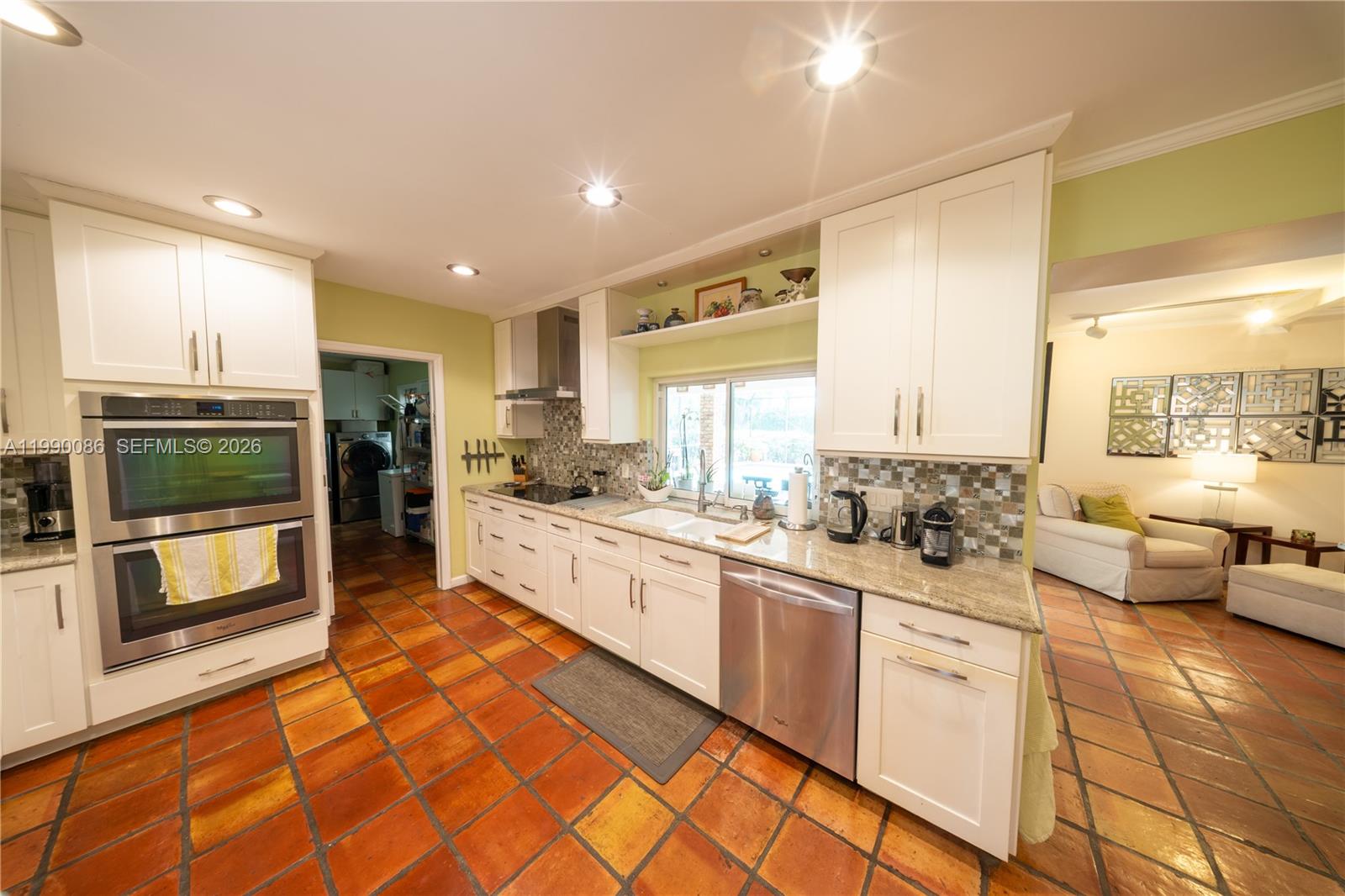 AVOCADO ACRES - Residential