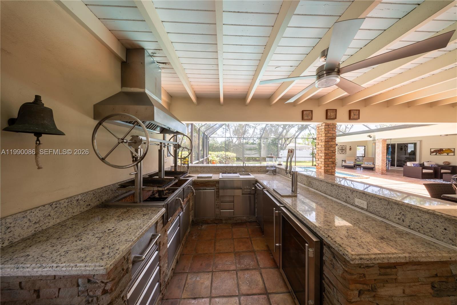 AVOCADO ACRES - Residential