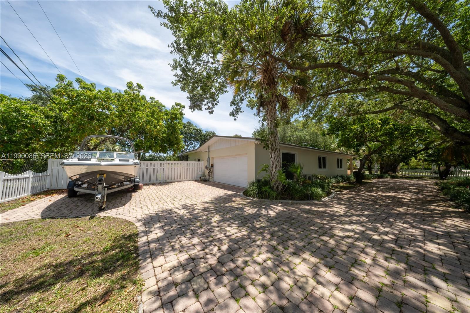 AVOCADO ACRES - Residential