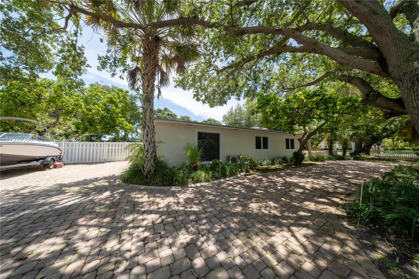AVOCADO ACRES - Residential