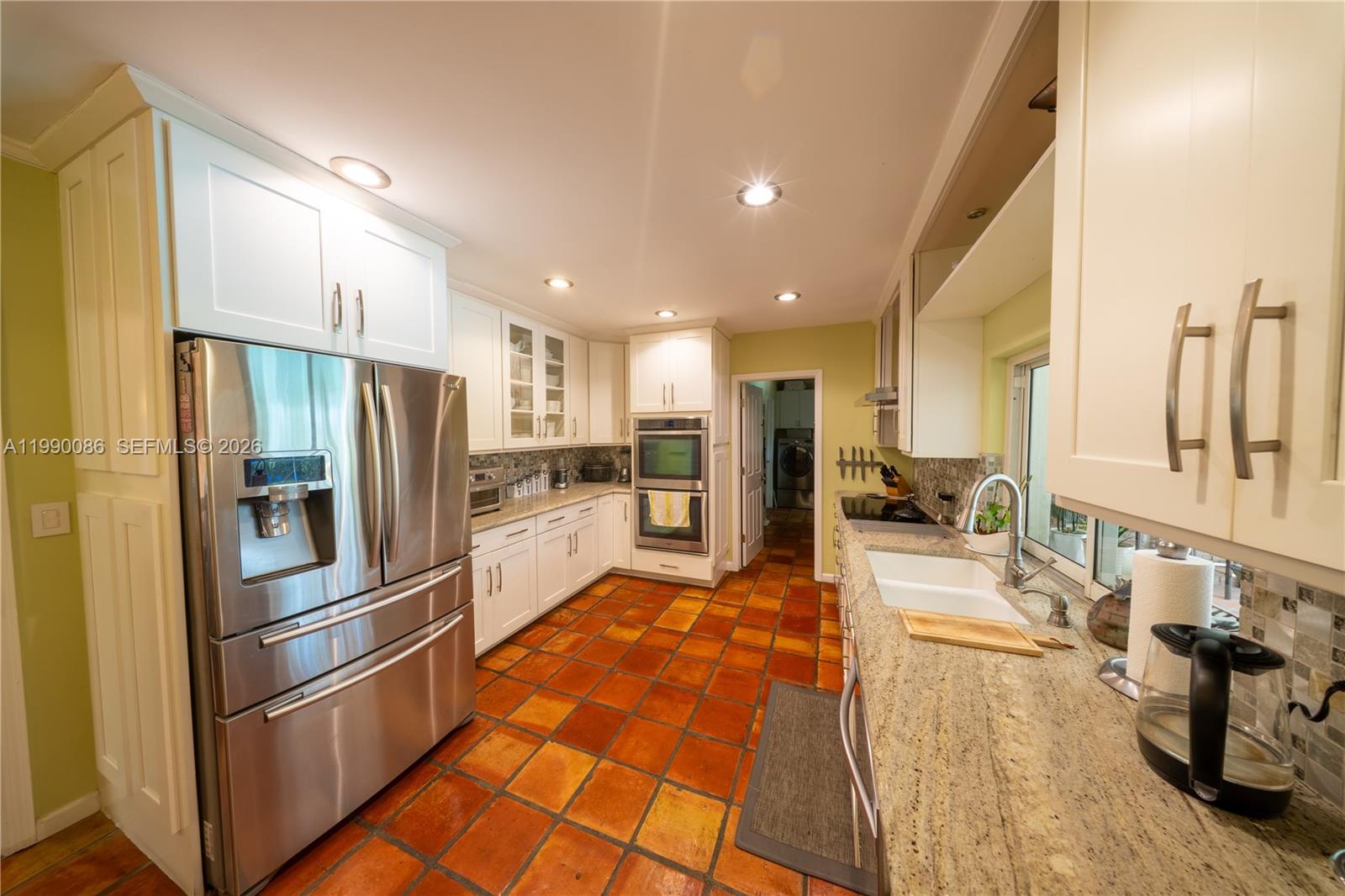 AVOCADO ACRES - Residential