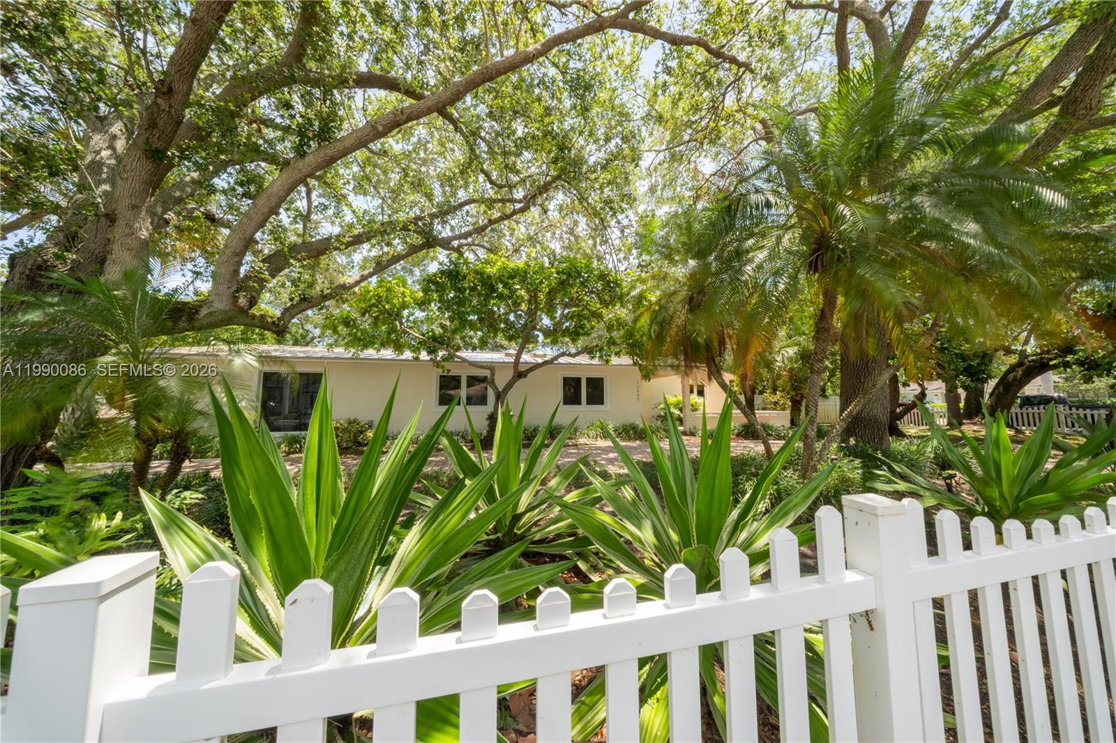 AVOCADO ACRES - Residential