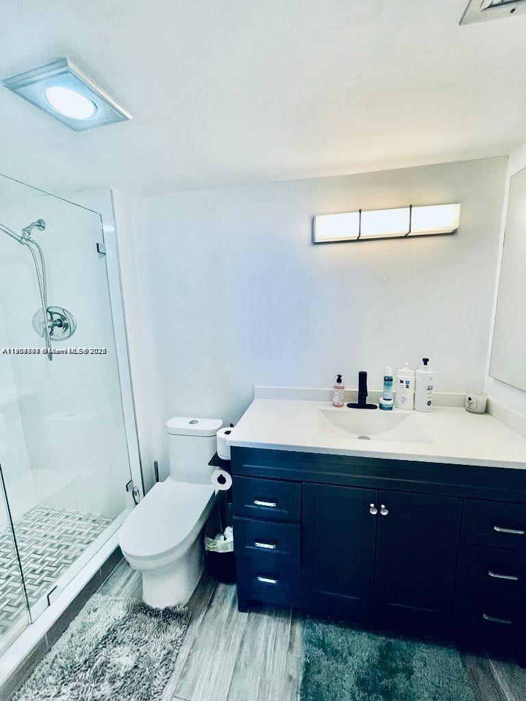 DELVISTA TOWERS CONDO - Residential Lease