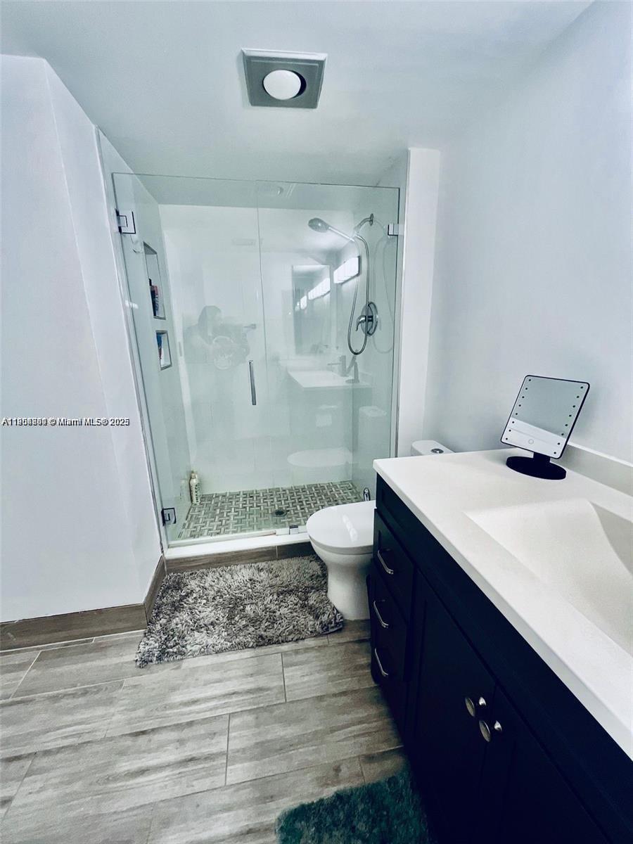 DELVISTA TOWERS CONDO - Residential Lease