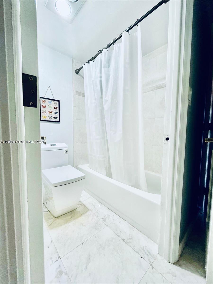 DELVISTA TOWERS CONDO - Residential Lease