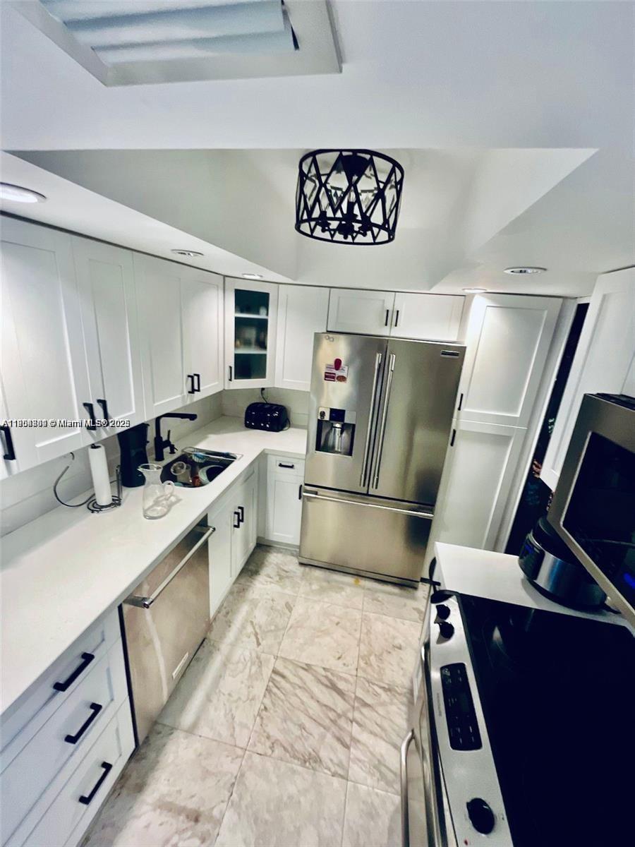 DELVISTA TOWERS CONDO - Residential Lease