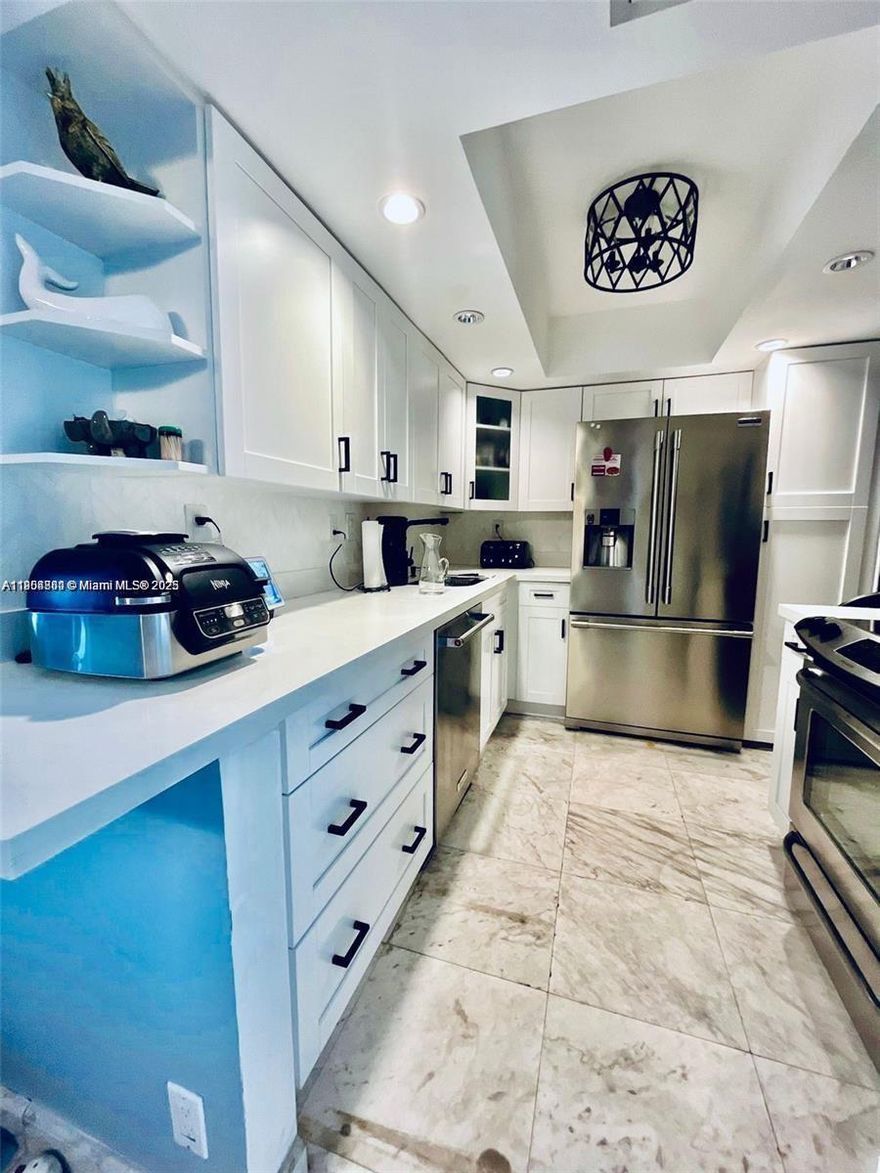 This Unit features 2 bedroom and 2 bathrooms with an additional den/office space. The property overlooks the beautiful view of the lake and also the Turnberry Golf Course, Aventura Skyline and the Atlantic Ocean! The building just completed a 5 million dollar renovation and the interior of the unit has been custom renovated, top to bottom. Upgrades include, stainless steel professional appliances, new custom cabinetry with back splash, quartz counter tops and modern upgraded bathrooms. Community features 3 tiered security including front gate, roaming patrol and a door man. Garage, valet and self serve parking as well as a heated pool, spa, sauna and tennis court.