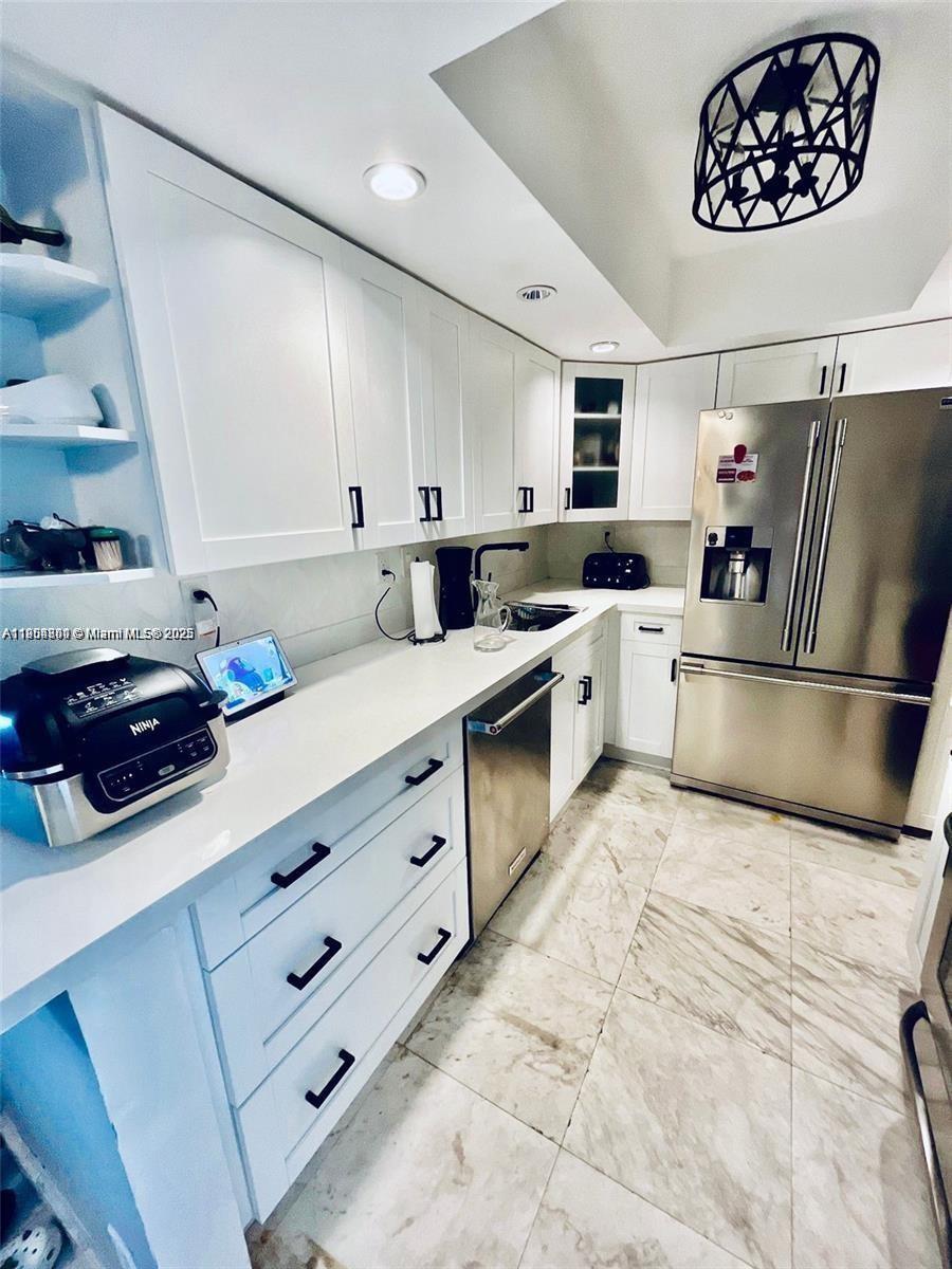 DELVISTA TOWERS CONDO - Residential Lease