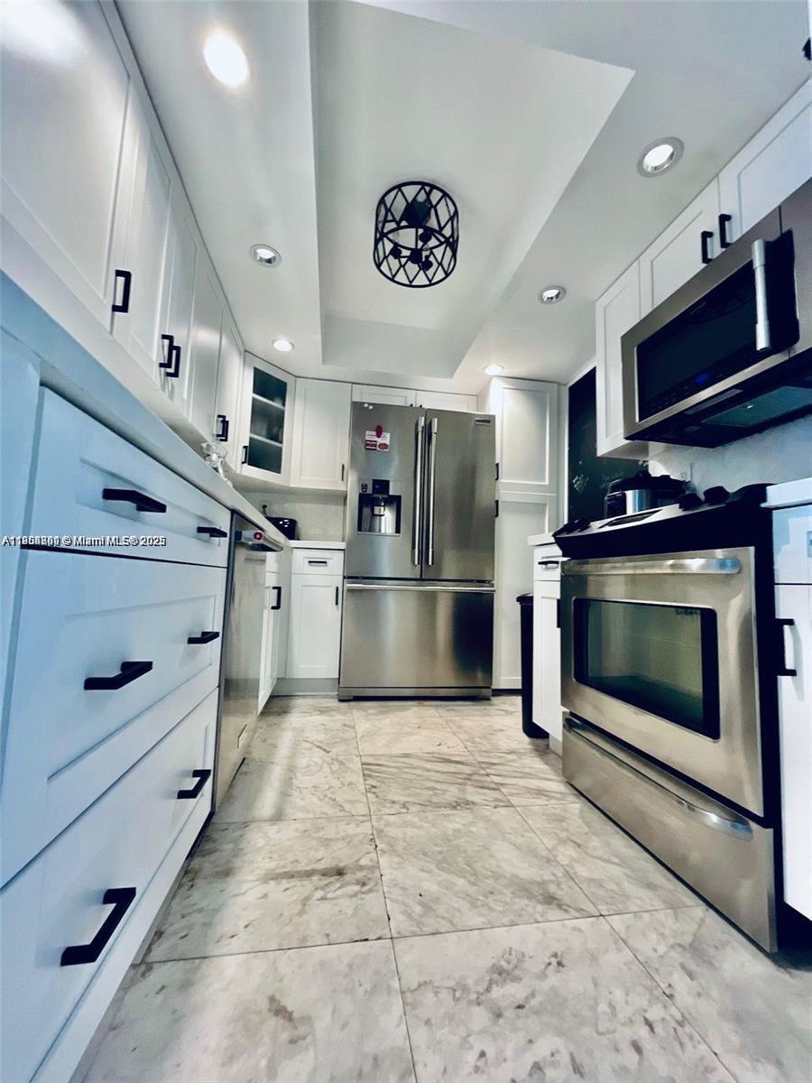 DELVISTA TOWERS CONDO - Residential Lease