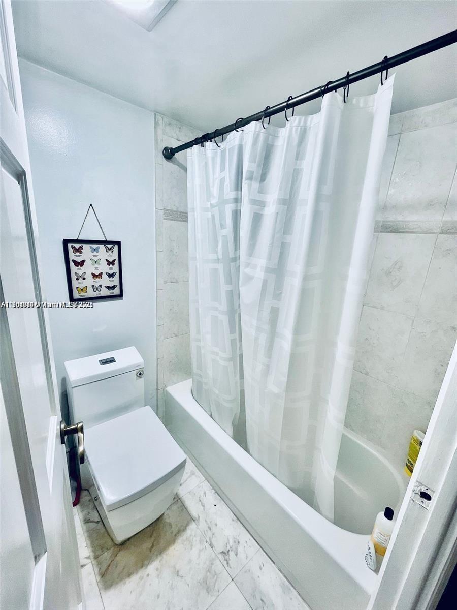 DELVISTA TOWERS CONDO - Residential Lease