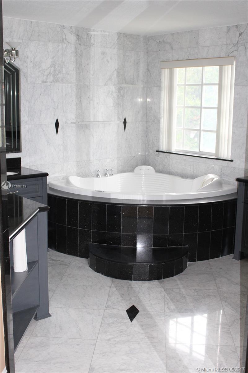 LAKES ON THE GREEN GWENDO - Residential Lease