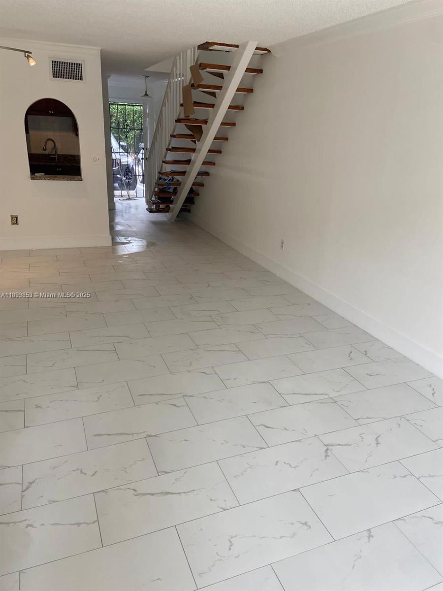 CORAL REEF TOWNHOUSES CON - Residential Lease