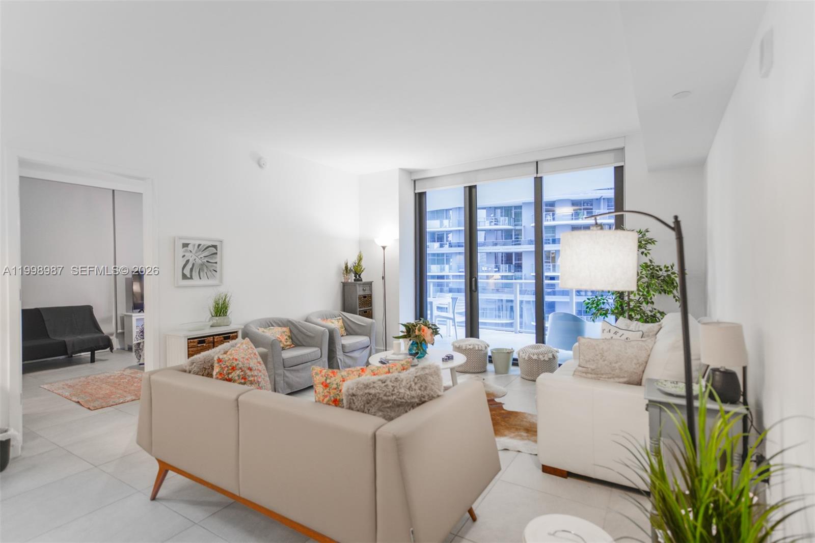 1010 Brickell Ave 2906