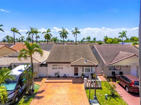 11562 NW 87th Pl Hialeah Gardens FL 33018