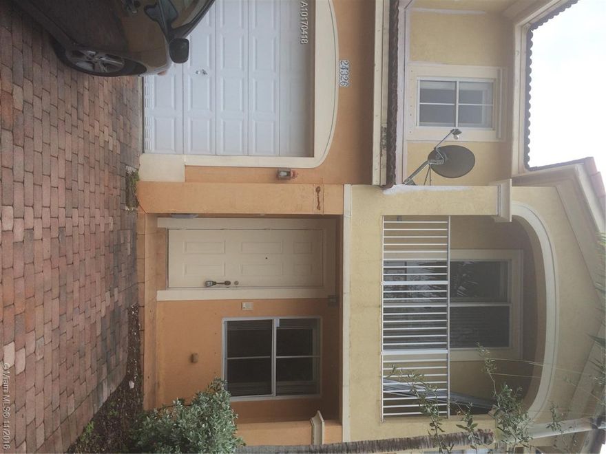 BIG AND BEAUTIFUL TOWN HOME, 2 STORY, 1 CAR GARAGE, 5 MIN TO TURNPIKE, EASY TO SHOW.
READY TO MOVE IN. FAST HOA APPROVAL. PETS WELCOME. .