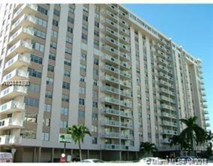 TOTALLY REMODELED UNFURNISHED 1BED/1,5BATH UNIT WITH INTRACOASTAL VIEW**BEST LOCATION IN HALLANDALE**STEP TO THE BEACH**ALL AMENITIES** POOL** SAUNA** JYM**BILLIARDS and MUCH MORE..**CABLE AND INTERNET INCLUDED**FAST APPROVAL**