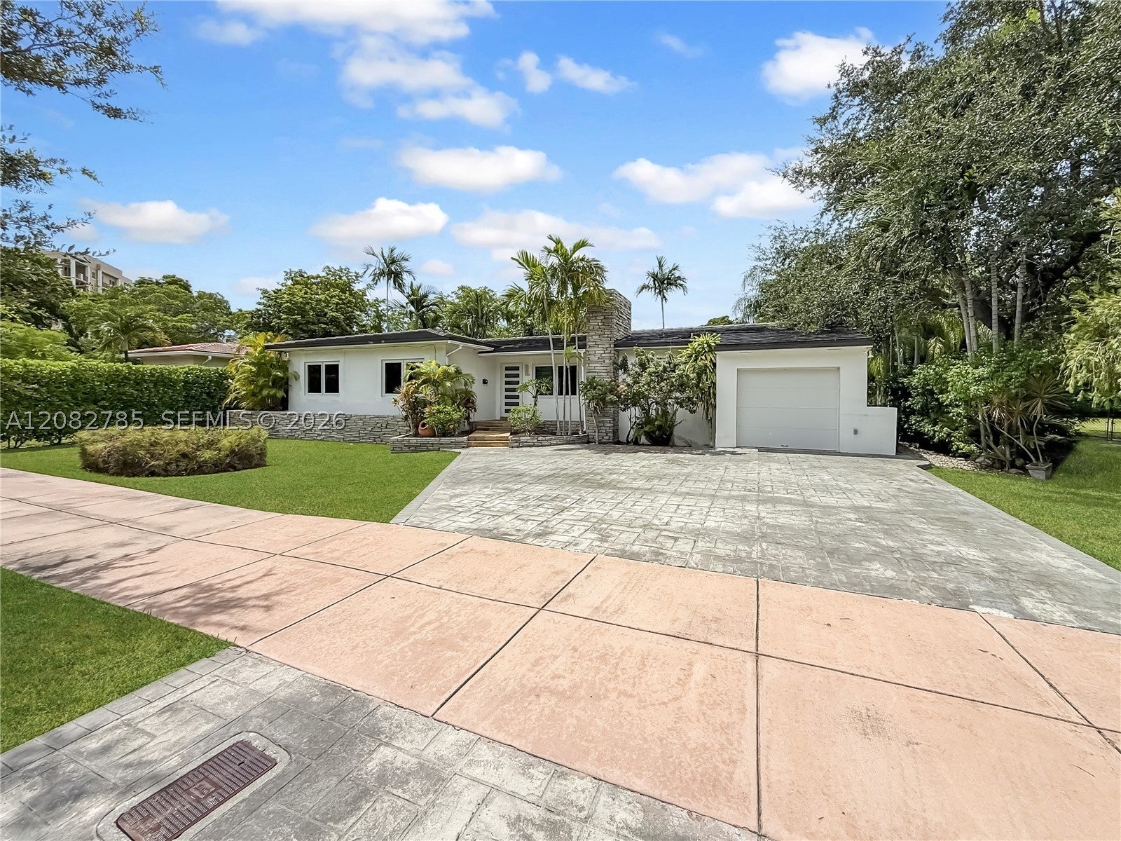 3128 Coconut Grove Dr