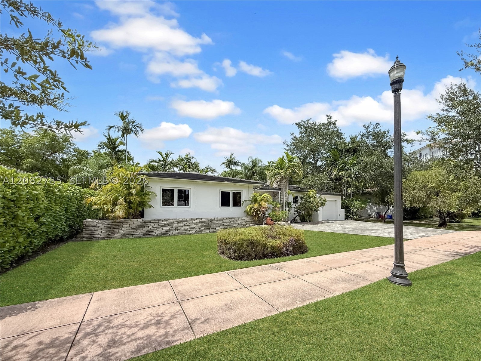 3128 Coconut Grove Dr