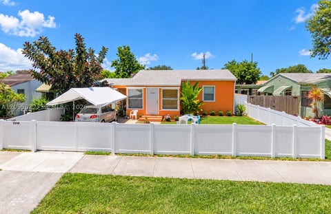 Photo of 2343 Mckinley St, Hollywood, FL 33020 (MLS # A12095822)