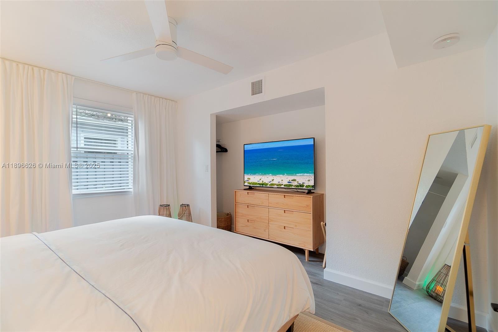 WAVERLY PLACE - Residential Lease