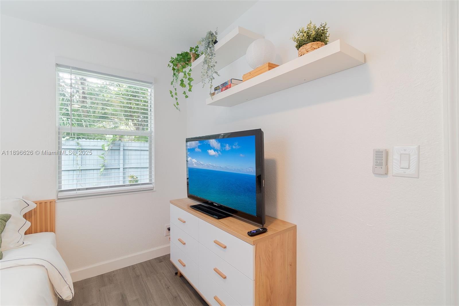 WAVERLY PLACE - Residential Lease