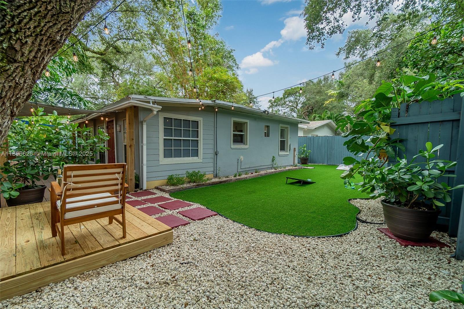 WAVERLY PLACE - Residential Lease