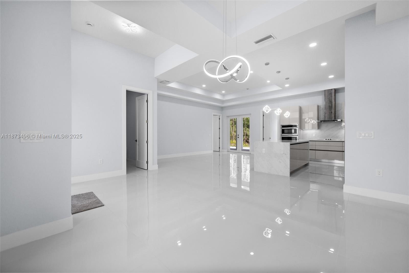 GOLDEN GATE ESTATES - Residential