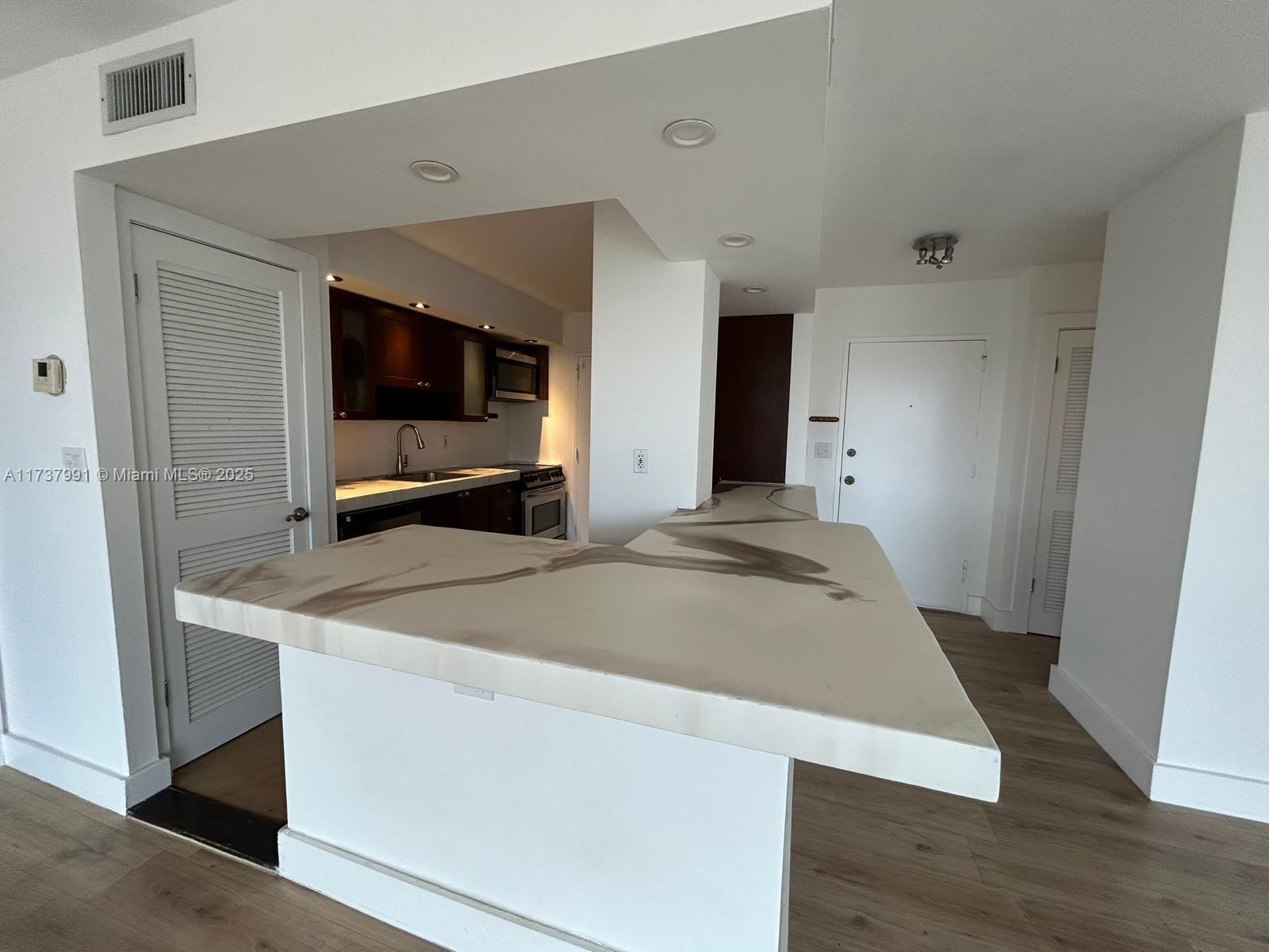 LUXURY STATE OF THE ARTS APARTMENT WITH TOUCHES OF PICASSO, UNBELIEVABLE VIEWS, KITCHEN COMPLETELY REMODELED WITH BRAND NEW COUNTER TOPS, SPACIOUS APARTMENT WITH IMPACT HURRICANE WINDOWS INSTALLED 2024, NOT A SOUND FROM OUTSIDE, WELCOME YOURSELF HOME TO PARADISE WITH UNBELIEVABLE SCHOOLS NEARBY A RATING SCHOOL. WILL NOT LAST, PLEASE CALL US TODAY SHOWING.
CORNER UNIT
ALL INSTRUCTIONS ARE EASY TO SHOW ON SHOWTIME.