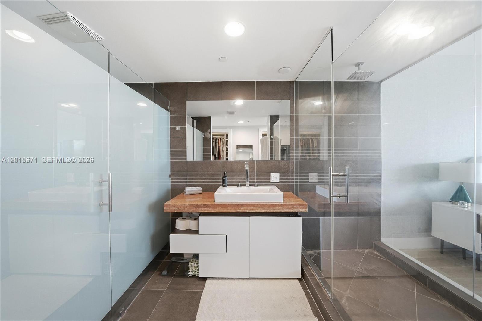 ARTEPARK NORTH CONDO - Residential