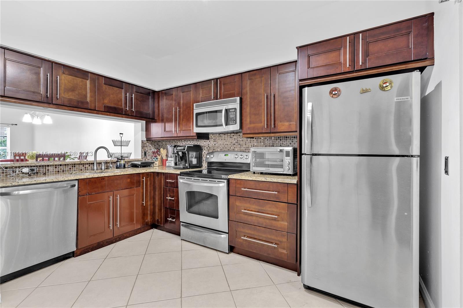 CORAL GATE SECTION TEN - Residential