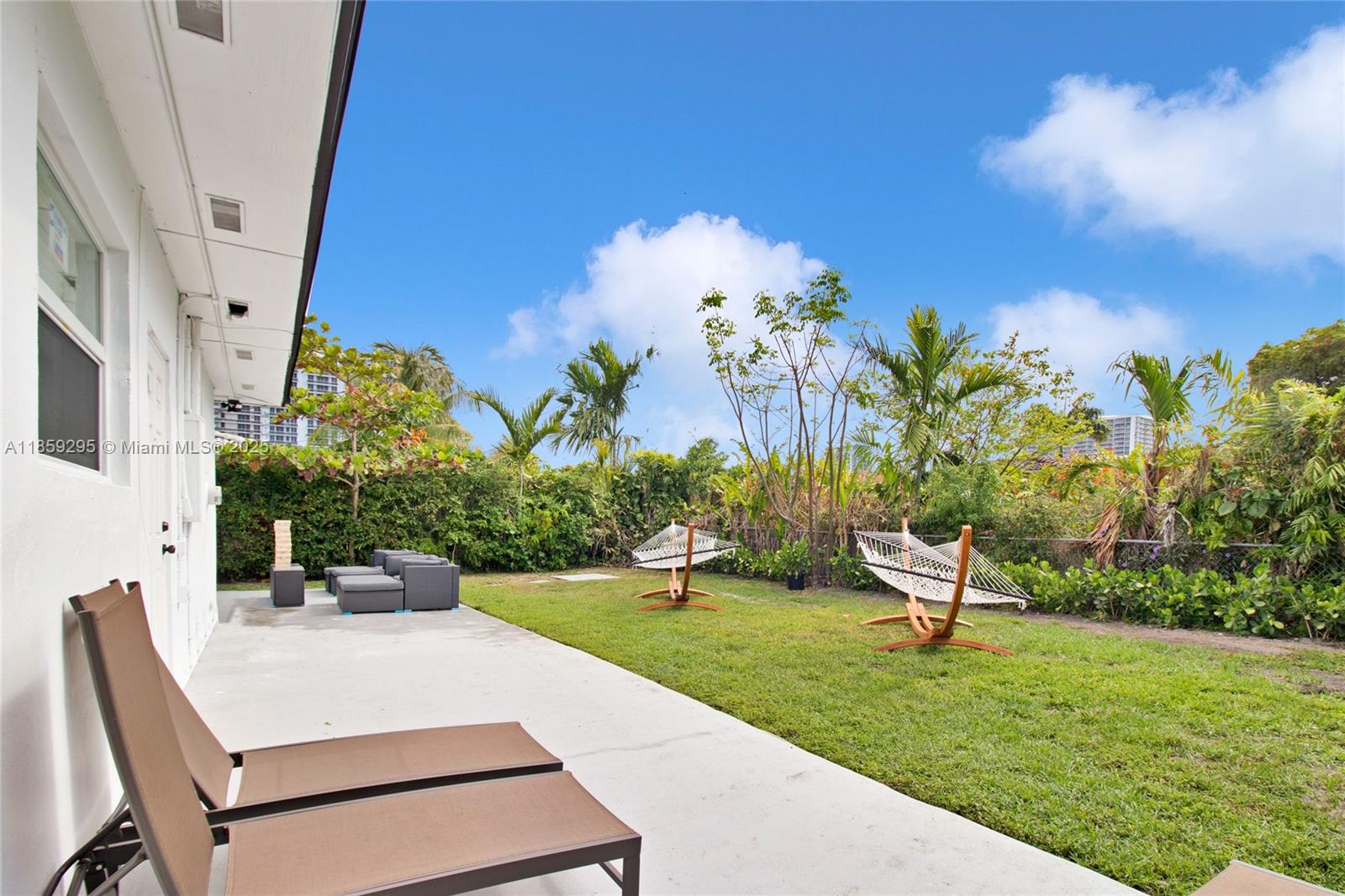 TREASURE ISLAND - Residential