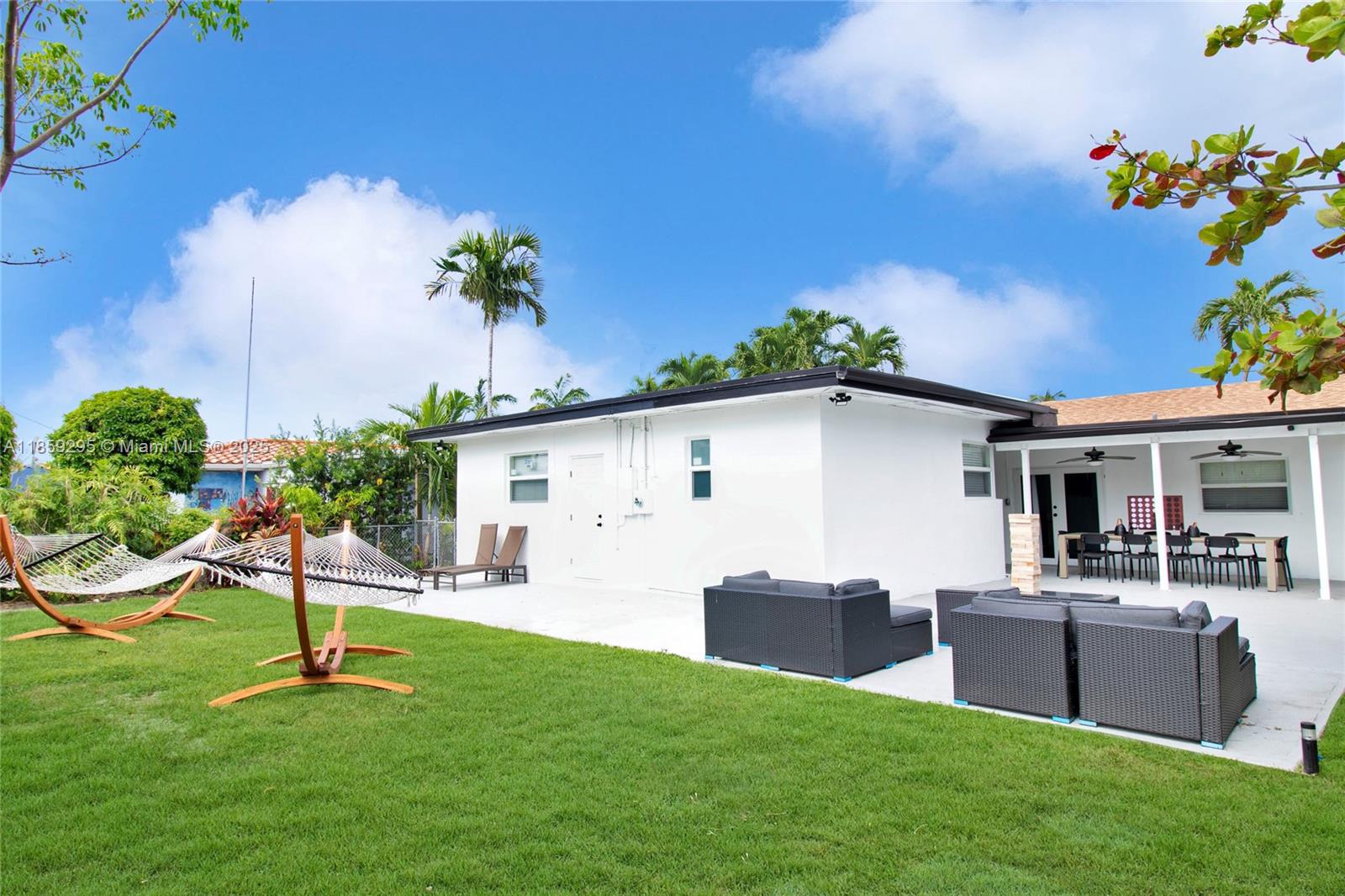 TREASURE ISLAND - Residential