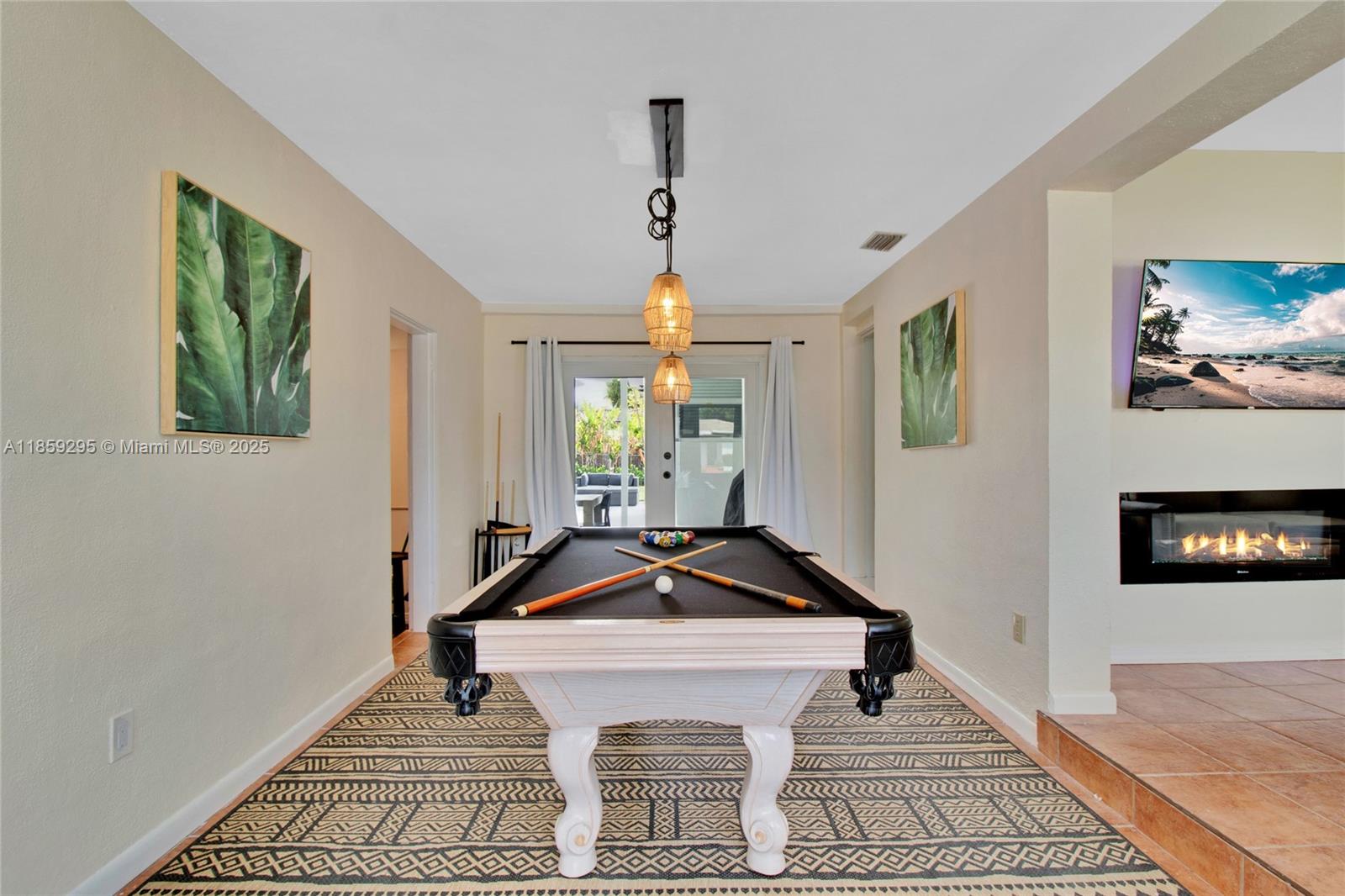 TREASURE ISLAND - Residential