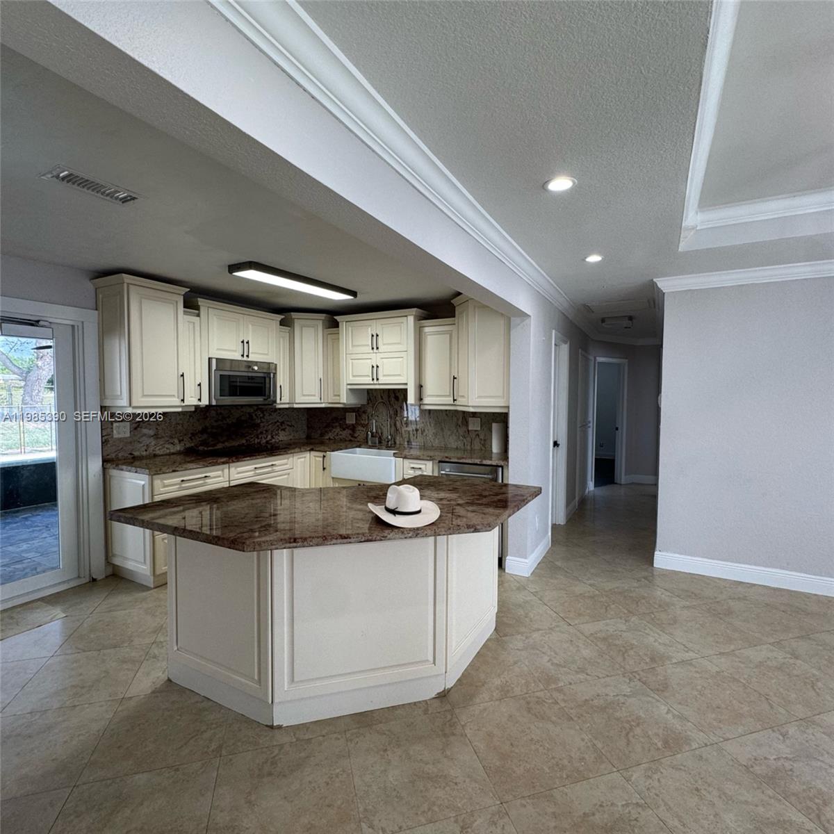 BROADVIEW PARK SEC 4 - Residential Lease