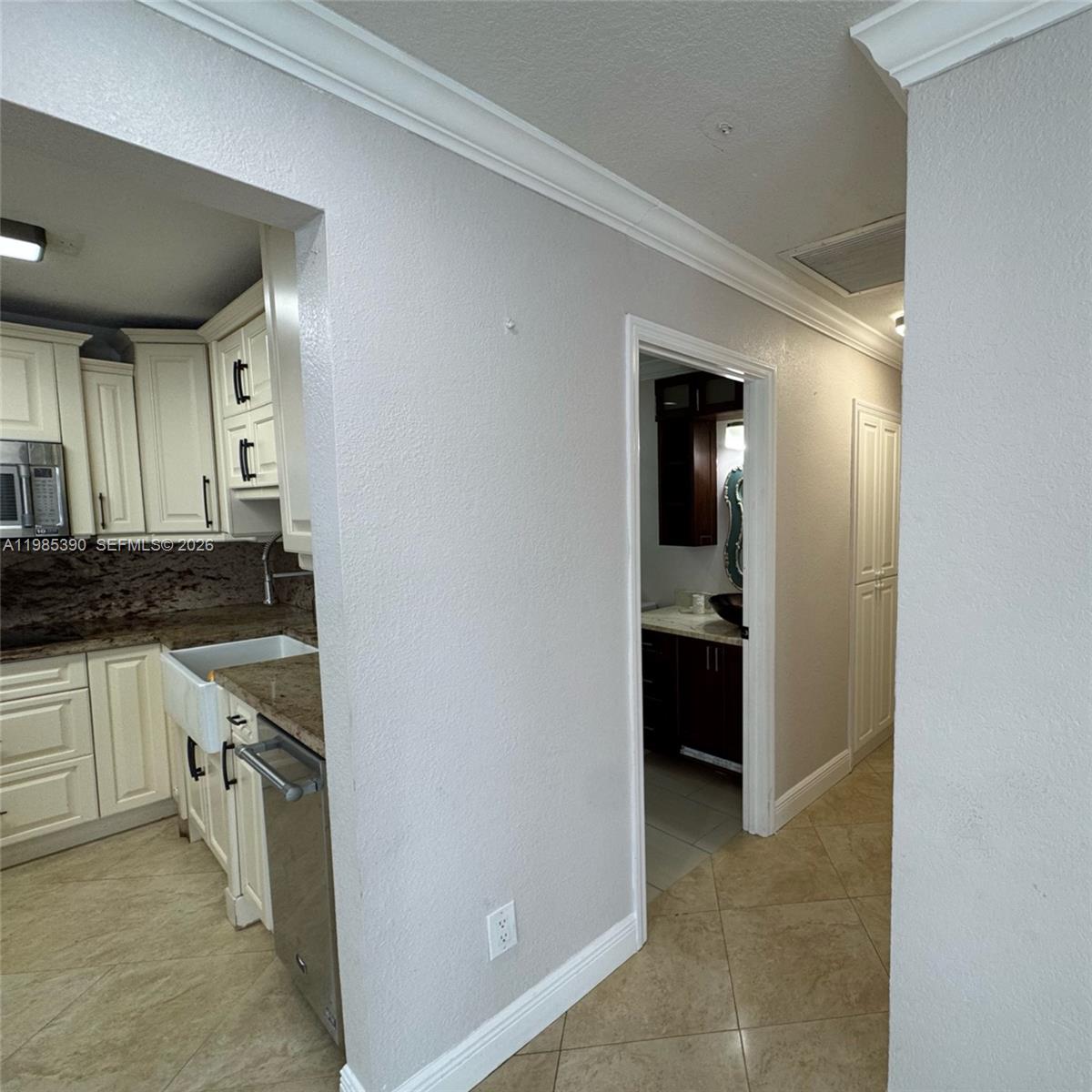 BROADVIEW PARK SEC 4 - Residential Lease